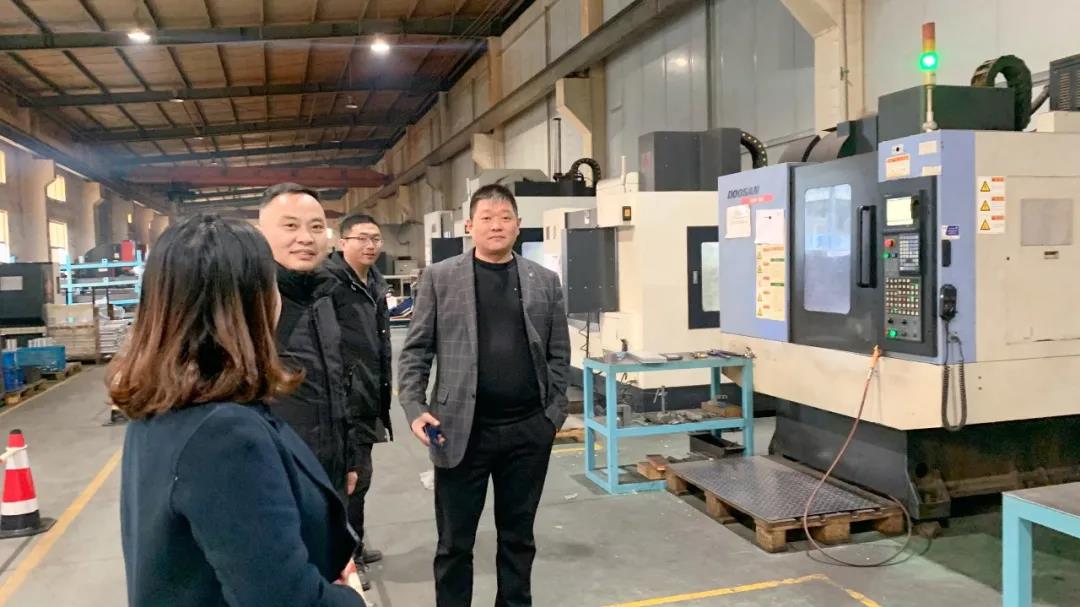 祝賀冠科工業董事長楊興國榮獲國際徽商“2020年度中華百名優秀徽商”榮譽稱號