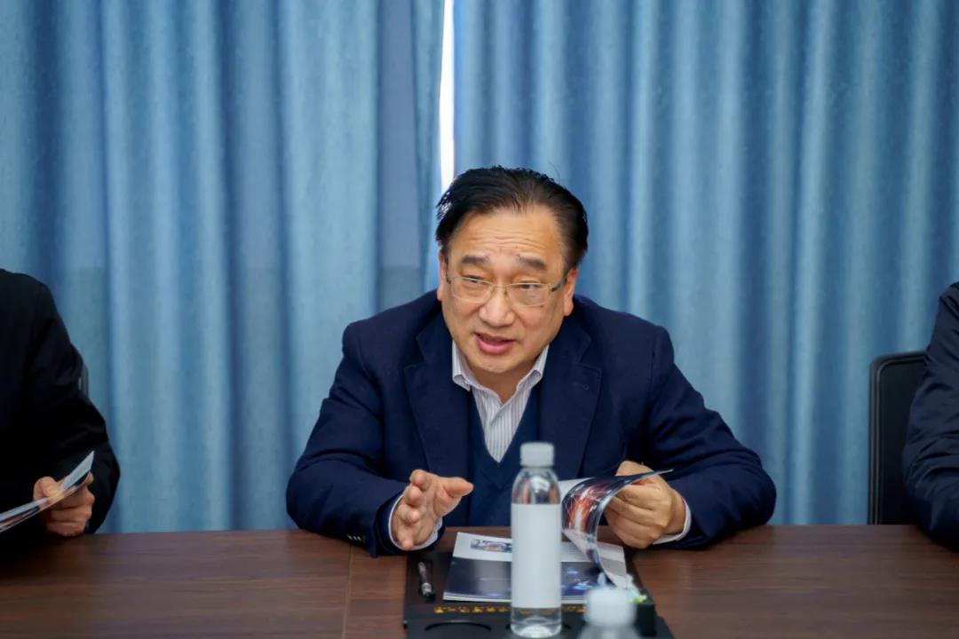 蘇州市人大常委會副主任沈國芳一行走訪調研蘇州冠科工業設備有限公司